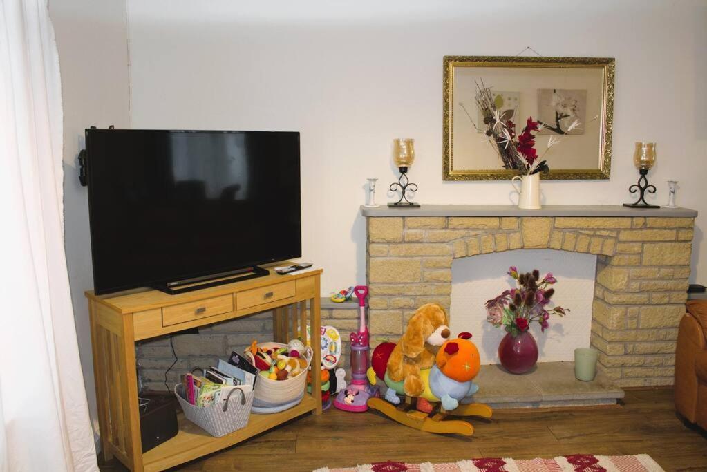 Aderyn Mawr Cottage Blaina ภายนอก รูปภาพ