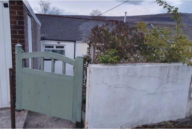 Aderyn Mawr Cottage Blaina ภายนอก รูปภาพ